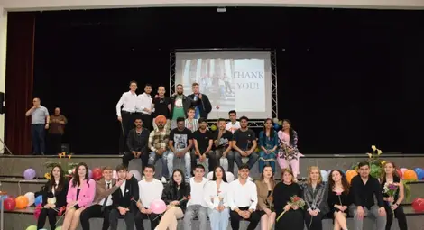 Различни, но заедно