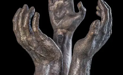 Бутилка от 81-годишното сингъл малц уиски The Reach на The Macallan бе продадена в България за 265 000 лева Бутилка от 81-годишното сингъл малц уиски The Reach на The Macallan бе продадена в България за 265 000 лева