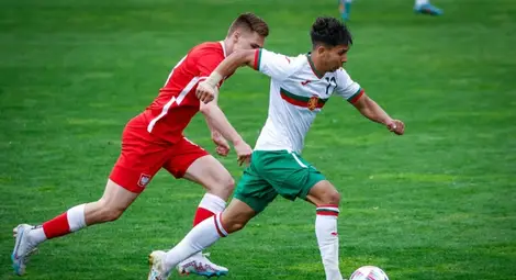 Борислав Маринов в атака като национал в юношеския отбор на страната. 				  Снимка: Интернет