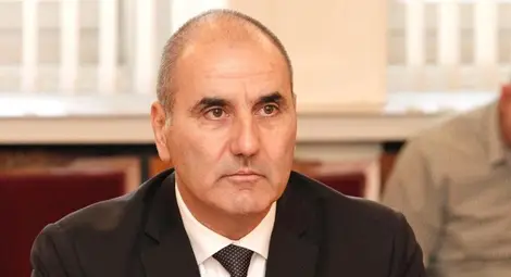 Цветанов се връща към 13 часа, веднага ще се срещне с Борисов Цветанов се връща към 13 часа, веднага ще се срещне с Борисов