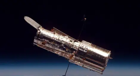 "Хъбъл" засне най-дълбоката група от галактики