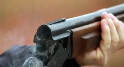 Кандидат-зет гръмна бащата и брата на изгората си