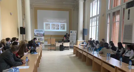 В Русе бе обсъден моделът на сътрудничество училище &ndash; родители &ndash; ученици