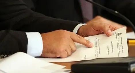 Само еднолични търговци подават отчет за дейността на хартия в НАП