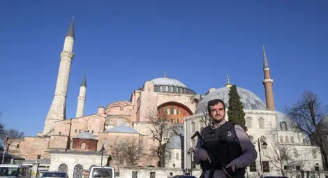 Срив на туризма в Истанбул