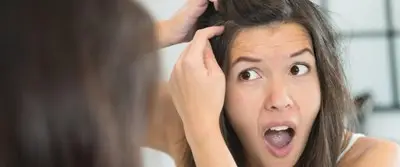 Между 30 и 40 години косата започва да побелява.