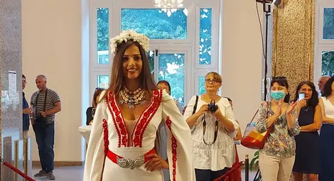 Слава Салюк: Започнах да правя традиционни украински бижута, след като опознах други страни Слава Салюк: Започнах да правя традиционни украински бижута, след като опознах други страни