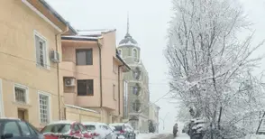 Общината с апел: Паркирайте така, че да не пречите на техниката за почистване