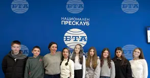 Ученици посетиха Националния пресклуб на БТА–Самоков по случай третата му годишнина и се запознаха с историята и работата на Агенцията