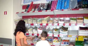 Половин минимална заплата не стига за първия учебен ден на първолака