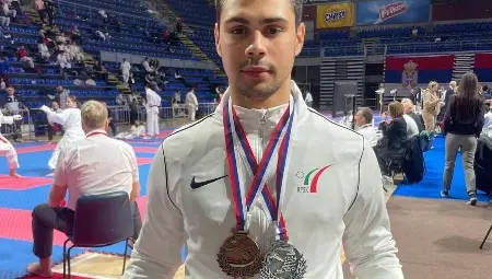 Боец на Тодор Събев  с два медала от световно
