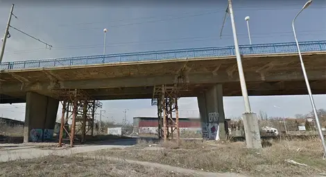 Пациент на Психодиспансера оцеля  след скок от Сарайския мост