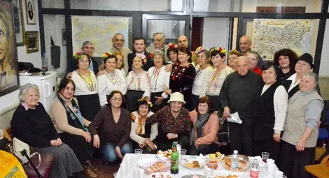 &bdquo;Хърцойски звън&ldquo; развълнува с песни българите в Букурещ