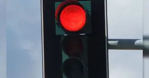 Минал на червен светофар в Германия ще плаща глоба в Русе