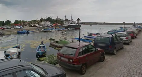 Eдно паркомясто за 1500 туристи по морето