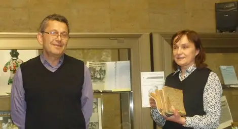 Юлиян Беев дари на Архива ценни кулинарни книги от миналия век