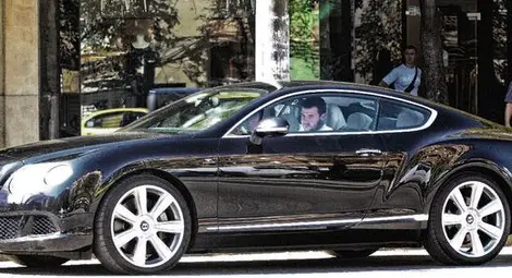 След раздялата с Преслава: Бирмата продаде ултраскъпото си Бентли