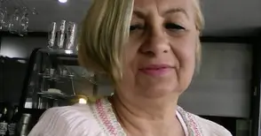 Двама румънски художници редят платна в Художествената галерия