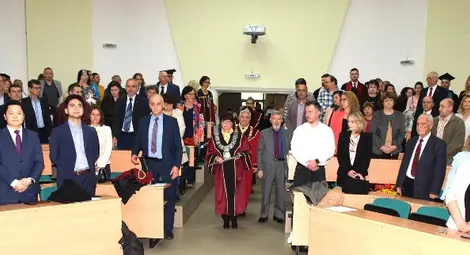 В Русенския университет се проведе тържествен открит академичен съвет с връчване на дипломи и юбилейни отличия по случай 80-годишнината