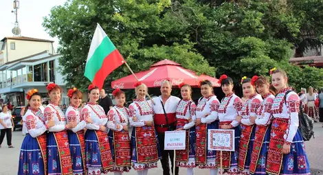 Ценовските &bdquo;Луди-млади&ldquo; покориха Охрид с танцовата сюита &bdquo;Стамена&ldquo;