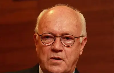 Адвокат Ул: Няма друг разследван освен Цветанов, а има стотици откази на министри за подслушване. Натискът срещу съдия Гетов е приложен чрез семейството му