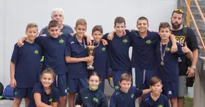Плувците на „Ирис“ с отборната титла на държавното за момчета