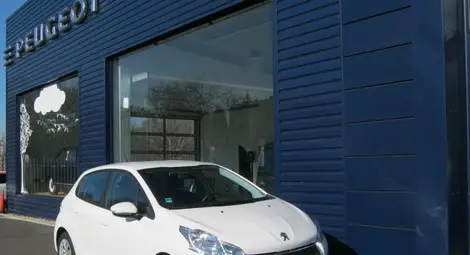 „Пежо“ съблазнява с проверени коли на цени за приятели „Пежо“ съблазнява с проверени коли на цени за приятели