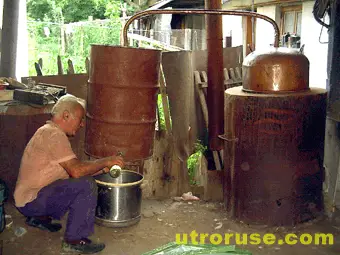 Дядо обгоря при варене на ракия 