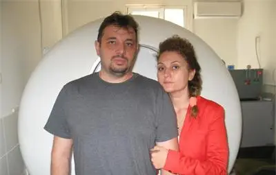 Баща направи барокамера, за да лекува сина си от аутизъм