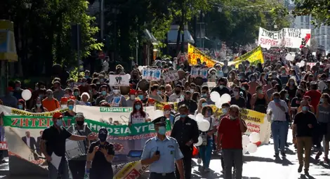 Протестни демонстрации блокираха центъра на Атина