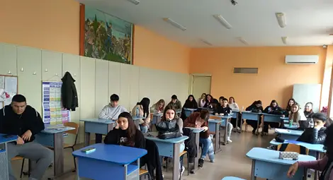 Темата &bdquo; Първото влюбване и основните етапи в една връзка&ldquo; дискутираха деветокласници от Кубрат
