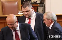 Йордан Цонев: Пеевски внася законопроекта за офшорките и медиите