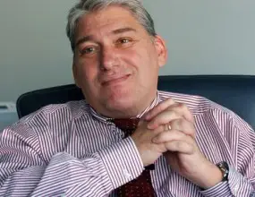 Потомствен цесекар гради баскетзала в Пиргово