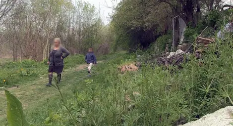 Щастлива новина за Сашко от Средна кула: Баба му получава всички права, падат бариерите пред записването му в училище