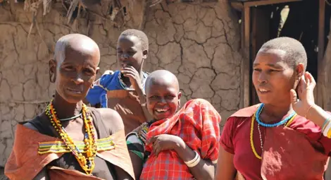 Авторите на &bdquo;Без багаж&ldquo; канят русенци на  цветно пътешествие из дебрите на Африка