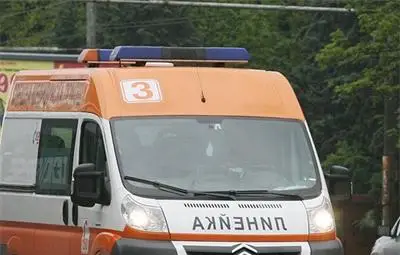 Мъж и жена загинаха при катастрофа, 6-годишно дете е с опасност за живота