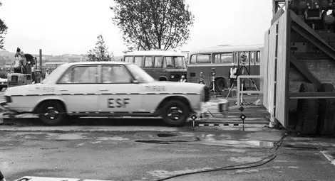 Първият експериментален модел на Mercedes стана на 50