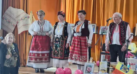Русенска група показа магията на фолклора на красивия румънски празник Драгобете