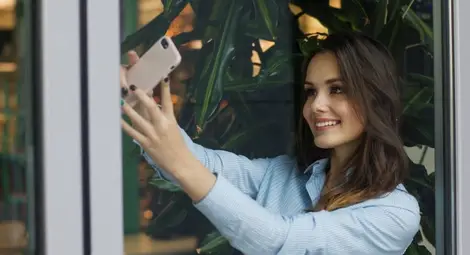 Класираха най-безполезните функции на смартфоните