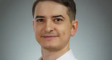 Д-р Инан Мюмюн Д-р Инан Мюмюн