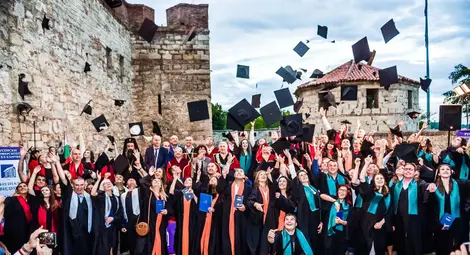 Първият випуск на Русенския университет във филиала във Видин получи дипломи на тържествена церемония /галерия/