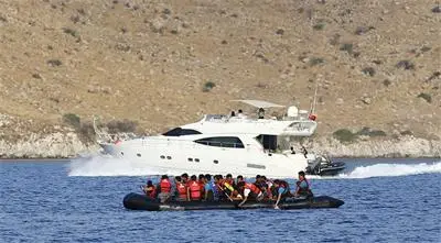 Лодка с бежанци потъна край Бодрум, 17 загинаха