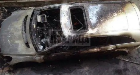 Опожариха джипа на враг №1 на Коко Динев Опожариха джипа на враг №1 на Коко Динев