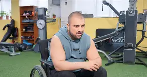 Посветилият се на работа с деца с увреждания Сисо Захариев пуска специален видеоканал и казва:  Когато чета Библията, виждам любовта на Господ. Моята катастрофа не е краят, а началото на нещо ново и хубаво