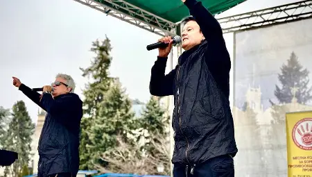 Стотици русенци пяха заедно с Братя Аргирови по време на концерта &bdquo;Не на насилието, да на доброто!&ldquo;