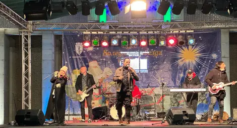 Русе посрещна 2026 година с концерт на Владо Михайлов, празнична програма и Дунавско хоро