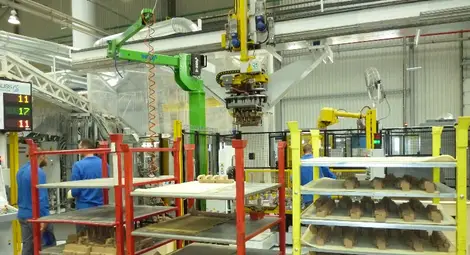 Русенският завод на &bdquo;Монтюпе&ldquo; отново дърпа нагоре цялата група