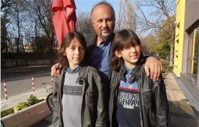 На Ибрахим му прилошало на поредно тържество в чест на близнаците