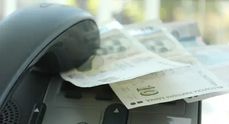 Баба от Пловдив метна през терасата 9 хил. за апаши