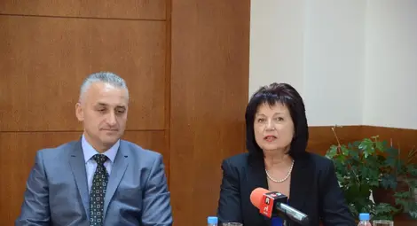 Новият председател на Административния съд Диян Василев ще работи в екип с предшественика си Елга Цонева. Снимка: Красимир СТОЯНОВ Новият председател на Административния съд Диян Василев ще работи в екип с предшественика си Елга Цонева. Снимка: Красимир СТОЯНОВ